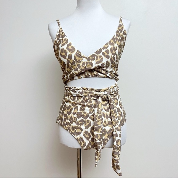 Aerie Women’s Large Leopard Print Wrap Tie Full Coverage One Piece Swimsuit - Picture 1 of 9